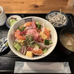 Nihonshu Hotaru - 海鮮ちらし丼