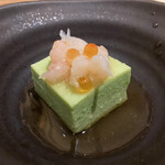 ぬる燗佐藤 - 先付のグリーンピースの豆腐