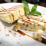 オステリア チロ - シチリア産アーモンドたっぷりのセミフレッド