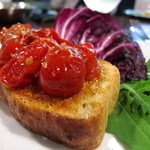 オステリア チロ - おいしいトマトのブルスケッタ