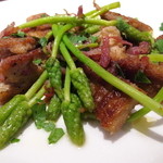 リストランテ ネグラマーロ - カリッと焼いたトリッパのクロカンテ アラビアータソース
      フランス産アスパラソバージュ添え
      