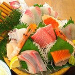 Hamayaki Kaisen Izakaya Daishousuisan - 水産大漁刺身定食