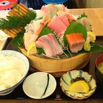 浜焼き海鮮居酒屋 大庄水産 - 水産大漁刺身定食