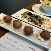 Bar Espanol YEBRA - 海老とニンニクのコロッケ オレンジ風味のタルタルソース 726円 Bar Espanol YEBRA - 海老とニンニクのコロッケ オレンジ風味のタルタルソース 726円