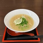 豚白湯創作麺処 友池 - 