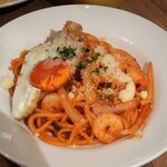 パスタハウス エニ - ・「エビとフライドエッグのナポリタン(¥1100)」