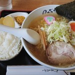 食事の店 のぶりん - 辛い塩ラーメン＋小ライス