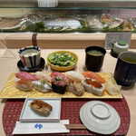 築地寿司清 - トロ入りランチ握り（1,650円）　穴子単品（350円）