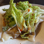 百華 - 水餃子　胡麻ダレが美味しい！少し甘めで、香辛料も感じます。