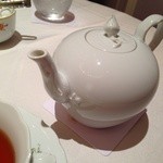 マイセン カフェ - 2013年6月真っ白で使いやすいポットは、カフェ用で特注品だそうです！！！