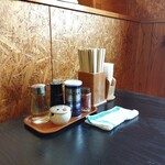 煮干中華 あさり - テーブルの上