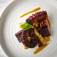 CHARRED OCTOPUS　NY人気No,1　蛸のブレゼ