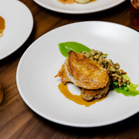 ROASTED CHICKEN　鶏肉のロースト　紫芋のピュレとシュペッツレ