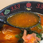 トマトラーメンと辛めん 三味 - スープ