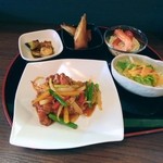 Chuuka Kisshouten - Cランチ　ポークヒレ肉のピリ辛炒め　セット　1380円