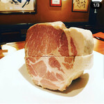 酒工房 架昇 - 群馬県産加藤ポークの肩ロース、ロースハム