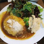 ぶるーべりー - 週替わりランチ、チーズハンバーグカレーソース