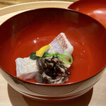 温石 - お椀 近海で獲れたイトヨリダイ しめじ 結び三つ葉 柚子