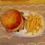 カフェ チコチコ - チコチコバーガー　森のホットコーヒーセット