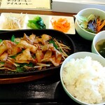 韓食堂 チョアヨ - 牛ホルモン炒め定食