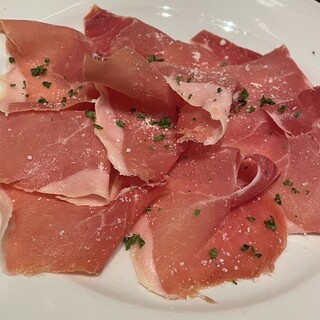 Prosciutto menu carefully selected by the owner