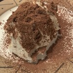 DiningBar Rocca - 魅惑のティラミス！店主がこだわり抜いて作ってます！食材が揃わないと作りません。あるかないかは運次第！（850円）