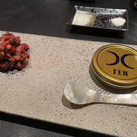 西麻布 焼肉 X - キャビアのユッケ、やばー