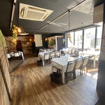 チーズの海に溺れたい - 店内の様子。