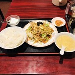 華宴 - 豚肉と野菜炒め定食