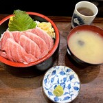 海の幸　翔 - すなずり中落ち丼