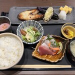 Uosai Nikou - カラスガレイ西京焼定食！