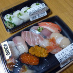 Chiyoda Sushi - えんがわ＆ちよ折・たくみ　大トロの色彩が、、、(泣)