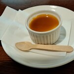 ウェリントン - 日替りディナーセットAのデザート(ミニプリン)