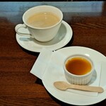 ウェリントン - ホットコーヒー、デザートのミニプリン