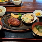 ウェリントン - 日替りディナーB和セット、生中