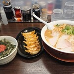 ラーメン横綱 - 日替り丼セット 明太丼大盛 ピリ辛餃子 ラーメン大