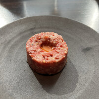 焼肉うしごろ 銀座並木通り店 - うしごろユッケ