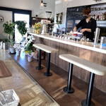 Farmer's Cafe Terrace KOTONOKA - カウンターもいいね。素敵なお若い店主さん。気さくな方です。