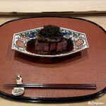 御料理 寺沢 - いわて牛のザブトンにホロホロ鳥の白レバーに黒トリュフ