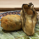 御料理 寺沢 - ずわいがにとキャビアの蟹クリームコロッケと牡蠣の松前焼