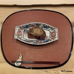 御料理 寺沢 - いわて牛のザブトンにホロホロ鳥の白レバーの味噌漬焼