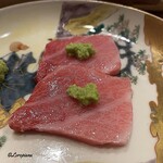 御料理 寺沢 - 青森 大間産の天然本鮪のトロ