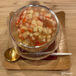 御料理 寺沢 - 苺と林檎と柑橘ジュレで覆われたブルーチーズのブラマンジェ