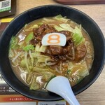 Hachiban Ramen - 牛もつ煮らーめん979円