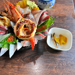 塩湯 - 海鮮丼1320円税込　コスパ◎味噌汁付き