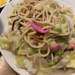 長崎ちゃんぽん 幸楽 - 熱さ冷ましに麺ぐり返し！餡掛けは熱ウマ！