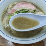 中華そば 西川 - セメント色なスープも濃すぎない仕様
