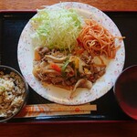 南国亭 - しょうが焼き定食