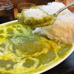 きくや - ほうれん草カレー　800円　+　大盛　100円