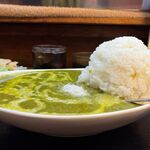 きくや - ほうれん草カレー　800円　+　大盛　100円